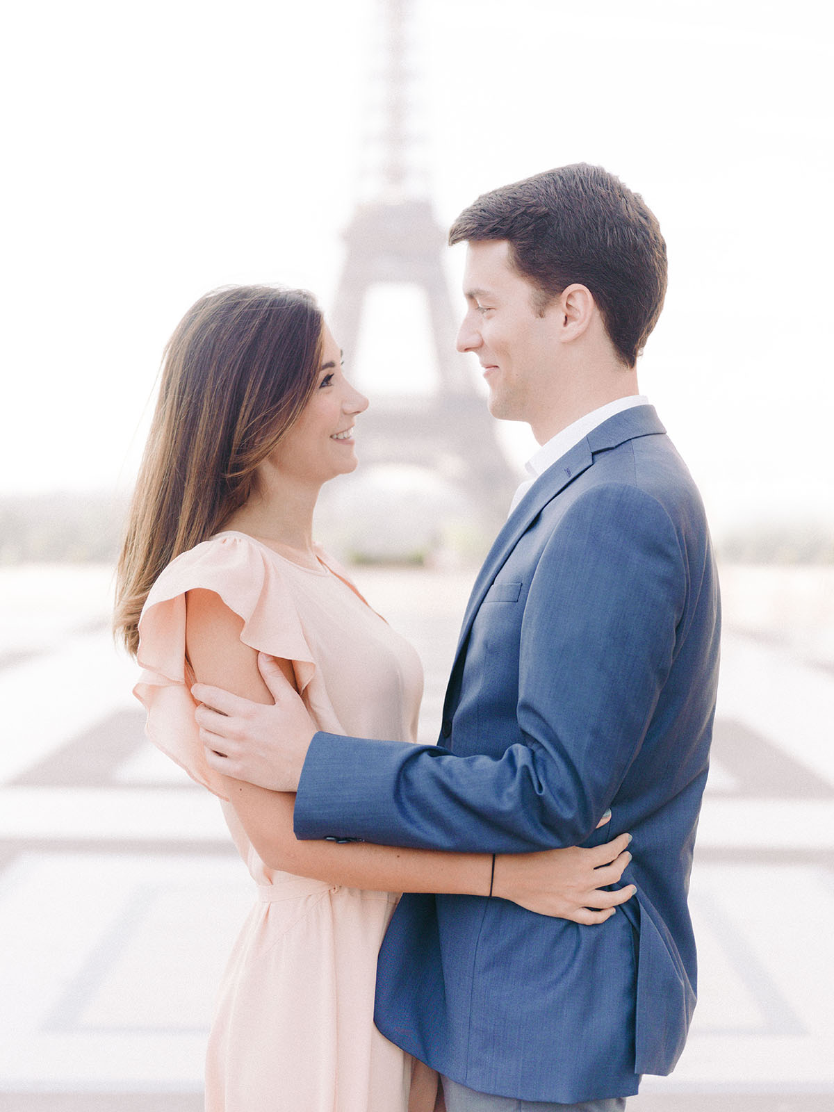 couple in paris